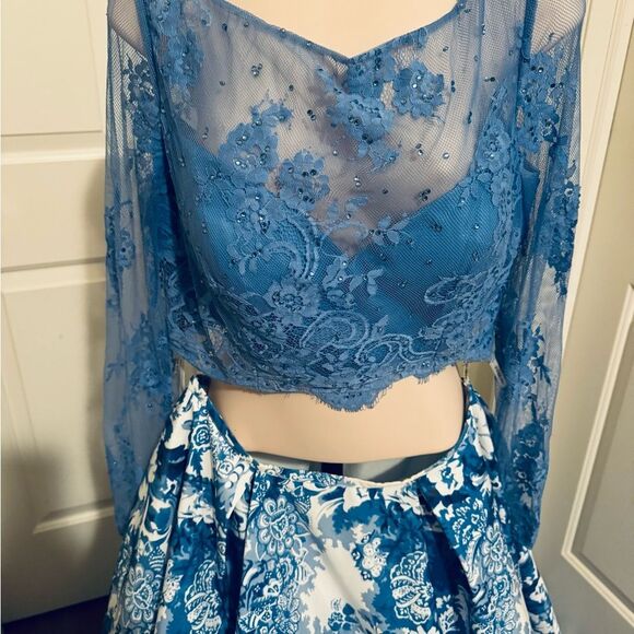 Sherri Hill Blue and White Bishop Sleeve Prom Dress - Picture 11 of 15